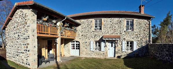Chambre d’hôte pour 2 personnes, avec jardin et piscine en Haute-Loire