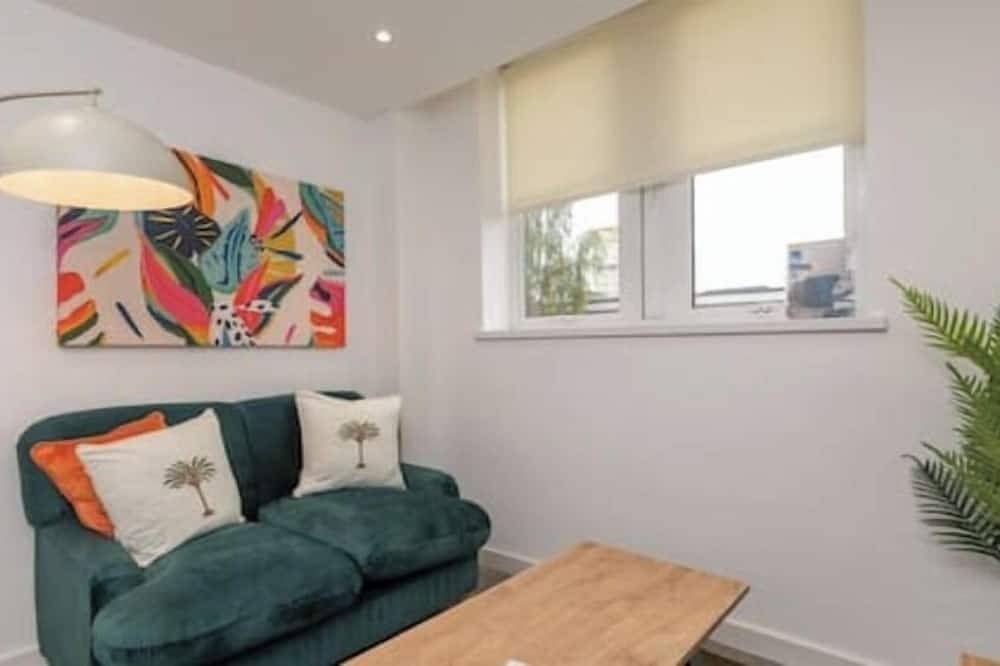 Ganze Wohnung, Thornhill House by Guestz in Wakefield, Westliches Yorkshire