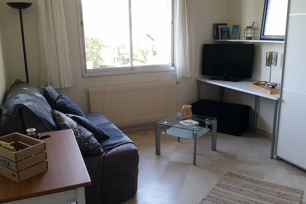 Appartement entier, Studio au bord du lac et au pied des montagnes in Annecy-le-Vieux, Annecy (commune)
