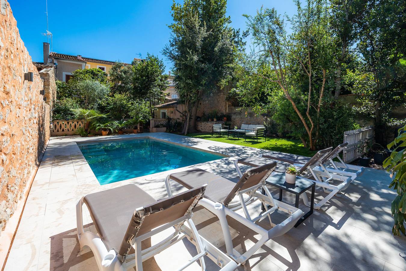 Holiday Home 'Ca La Senyora Dels Arbres' with Private Pool, Terrace and Wi-Fi in Artà, East Majorca
