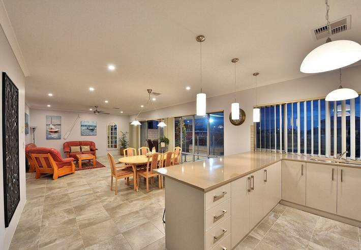 Holiday home for 8 people in Mandurah