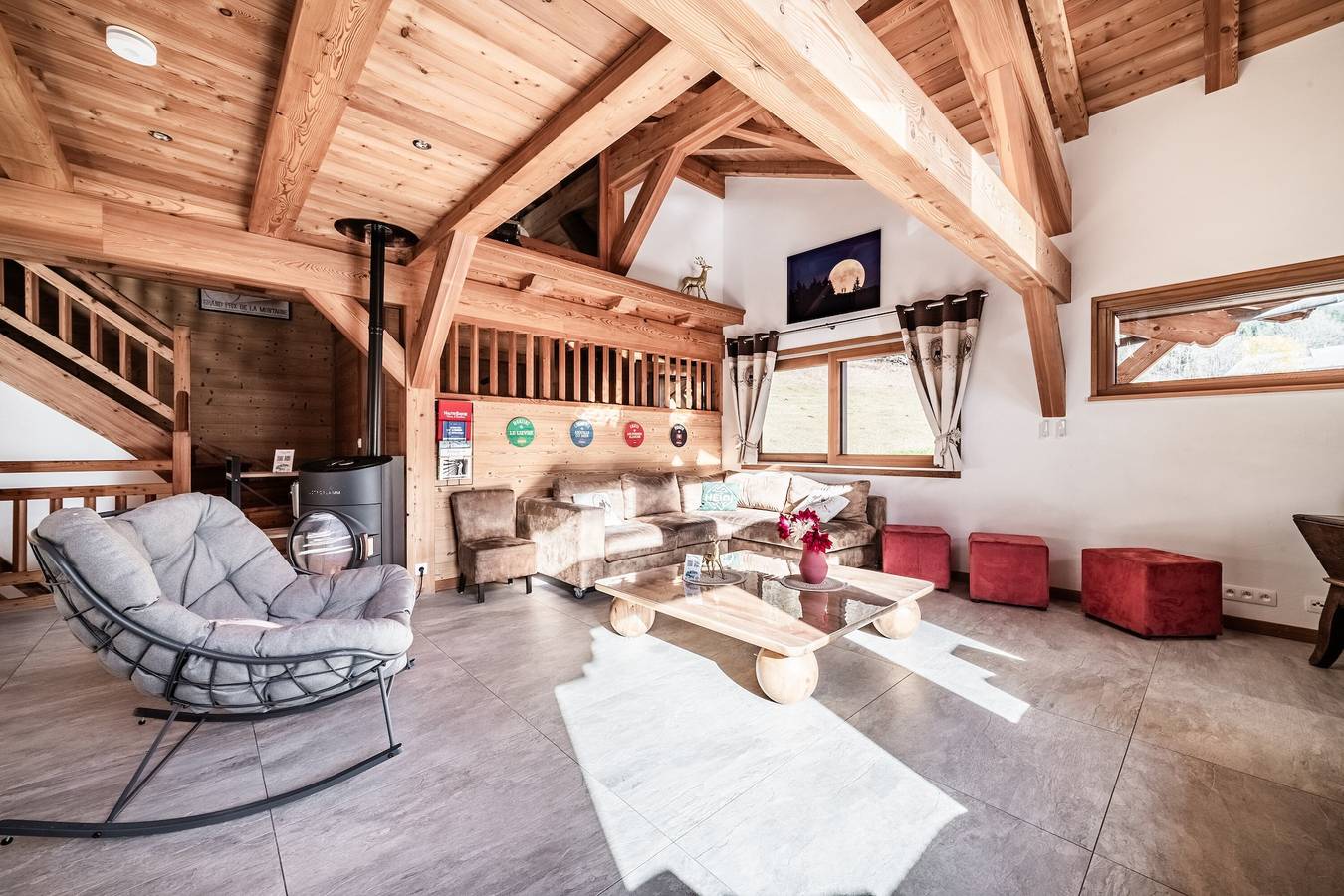 Chalet 'Heidi - Chatel' avec vue sur les montagnes, terrasse privée et Wi-Fi in Chatel, Les Portes du Soleil