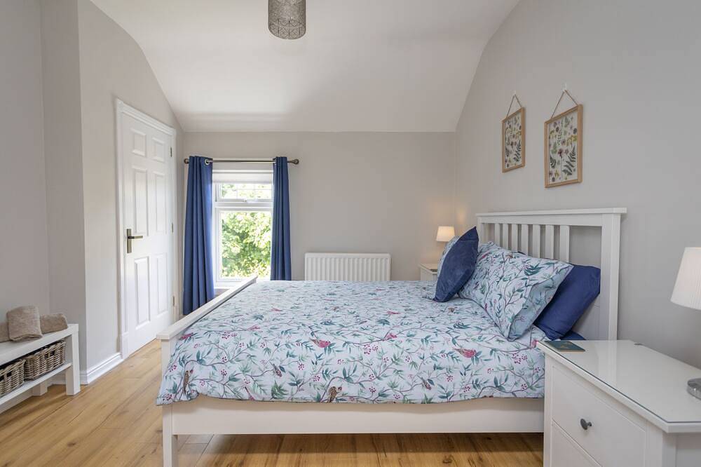Ferienhaus-Eigenes Badezimmer-Hütte-Meerblick-Two Bedroom in Carrickfergus, Nordirland