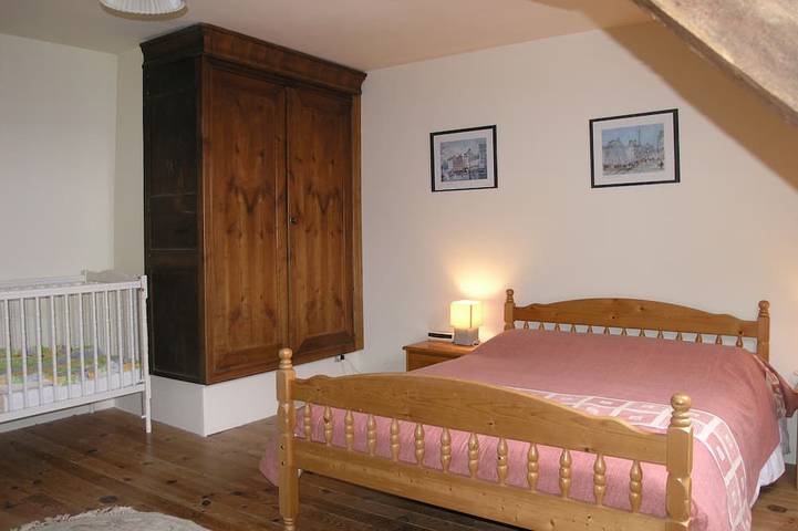 Gîte pour 15 personnes, avec jardin à Saint-Georges-de-Reintembault - 2