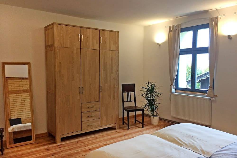 Ganze Wohnung, Moderne und liebevoll eingerichtete Ferienwohnung über 2 Etagen für 2-4 Personen in Liepe, Britzer Platte