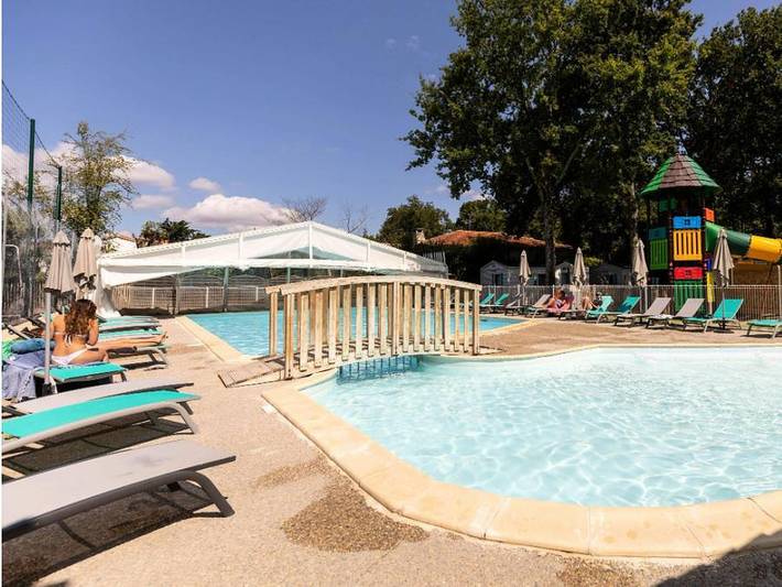 Location de vacances pour 2 personnes, avec Terrasse et Bassin pour enfant à Saint-Sulpice-de-Royan