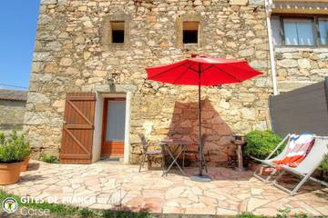 Gîte für 2 Personen, mit Terrasse auf Korsika