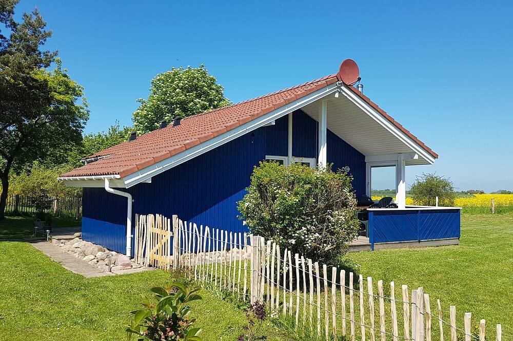 Ferienhaus mit traumhaftem Feldblick umgeben von See, Wald u. Wiesen. Eingezäunt in Schönwalde am Bungsberg, Ostholstein