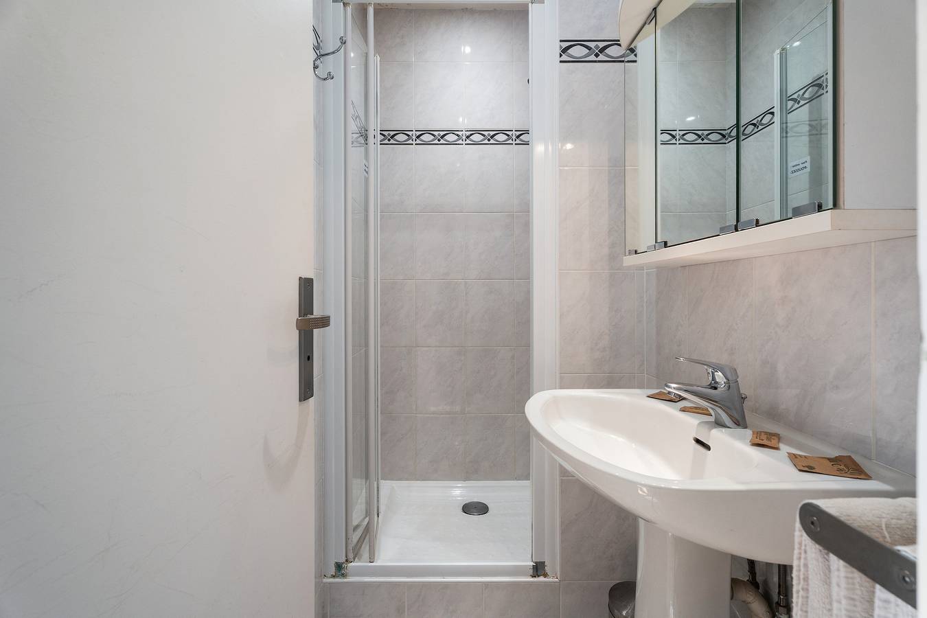 Bed and Breakfast 'La Mansardière - Habitación 4' con Jardín Compartido y Wi-Fi in Cancale, Bahía del Monte Saint-Michel