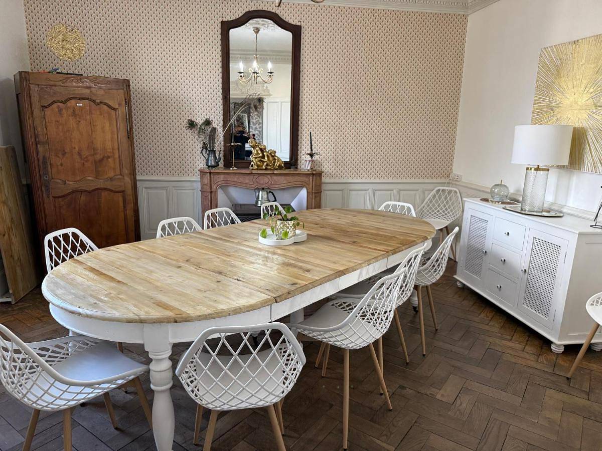 Five-Bedroom House in Épinac, Région d'Autun