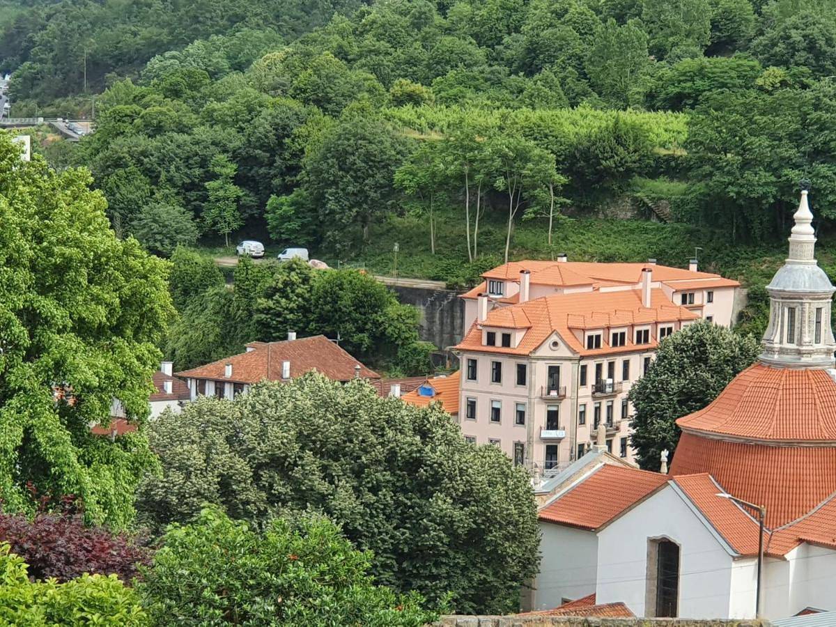 Apartamento inteiro, One-Bedroom Apartment in Amarante, Distrito do Porto