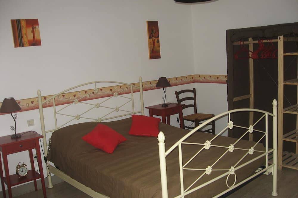 Joli gîte 5 Places Avec Piscine à Plieux (Gers, Gascogne) in Plieux, Gers