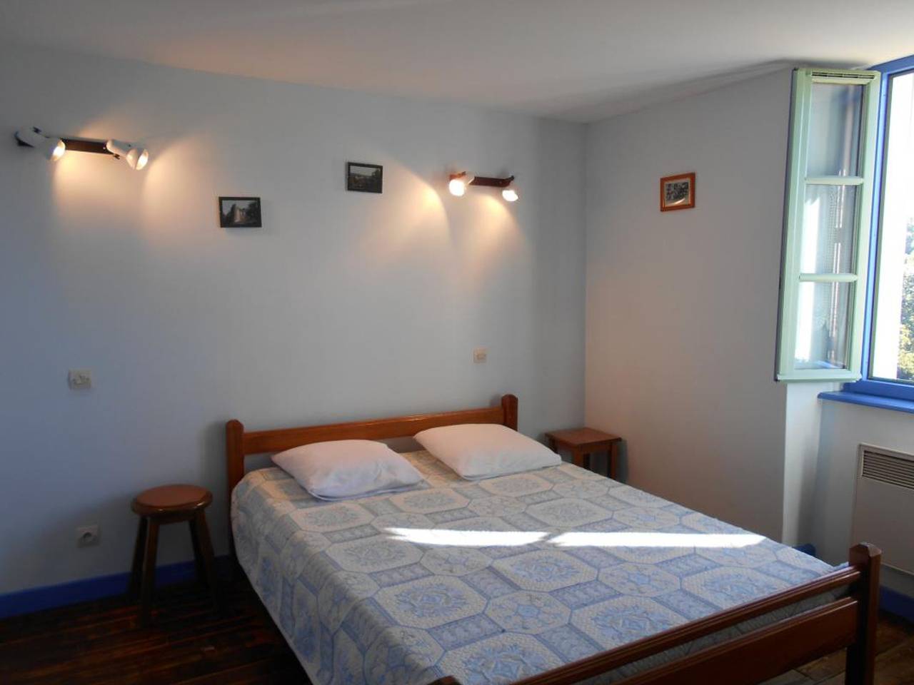Gîte familial tout confort avec jardin et loisirs à proximité, idéal pour 12-14 pers. in La Chabanne, Région de Vichy