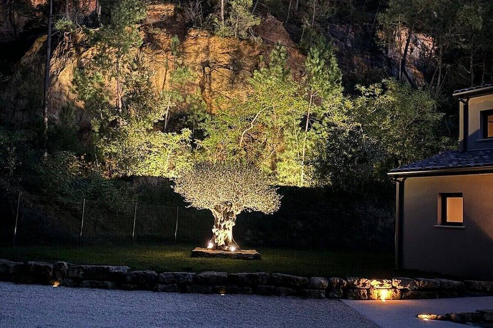 Villa-Ensuite with Bath-Deluxe-Mountain view in Saint-Restitut, Nyons en omgeving
