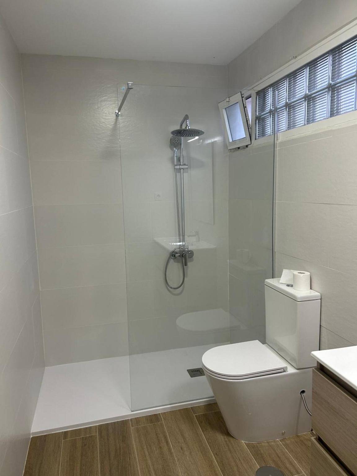 Appartamento intero, Appartamento Vacanze 'Popcorn Beach House' con Piscina Condominiale, Balcone e Wi-Fi in Corralejo, La Oliva