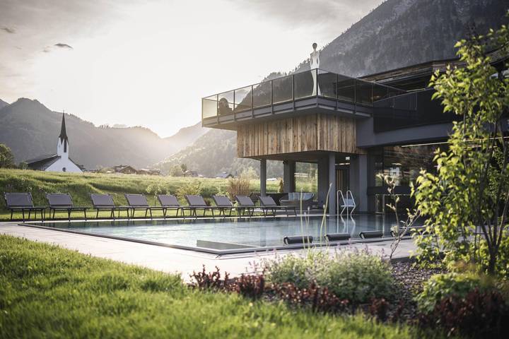 Hotel für 2 Personen, mit Sauna und Seeblick sowie Pool und Garten, mit Haustier in Eben am Achensee