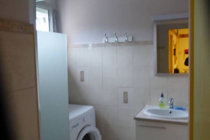 Gîte pour 2 personnes, avec piscine ainsi que balcon et jardin à Argelès-Gazost - 4