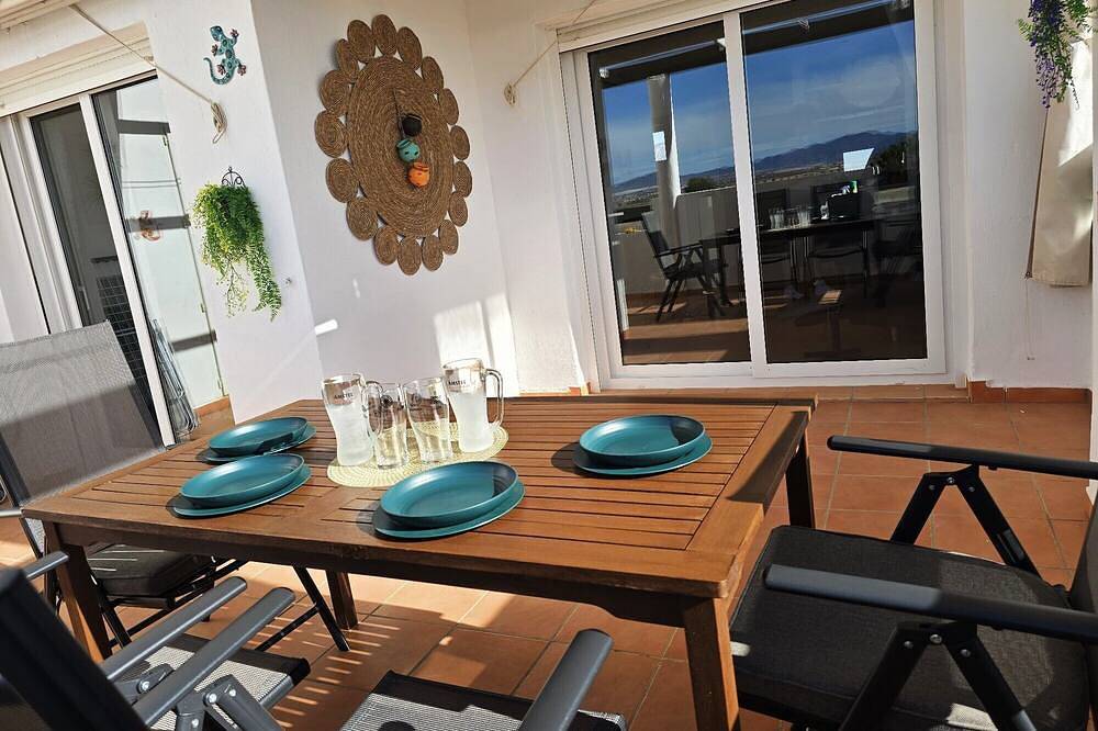 Entire apartment, 'Spanish Sunset' cozy Vacation Apartment in a gorgeous 24h secured golf resort. in Alhama de Murcia, Murcia Inland