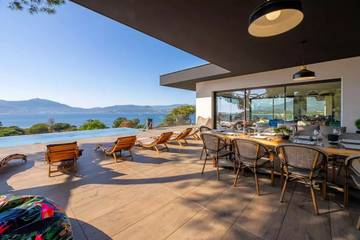 Villa pour 16 personnes, avec jardin et vue dans Porticcio