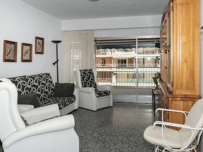 Ganze Wohnung, Familienwohnung mit Terrasse, Parkplatz und Meer-/Bergblick in Platja de Sant Antoni (Cullera), Cullera