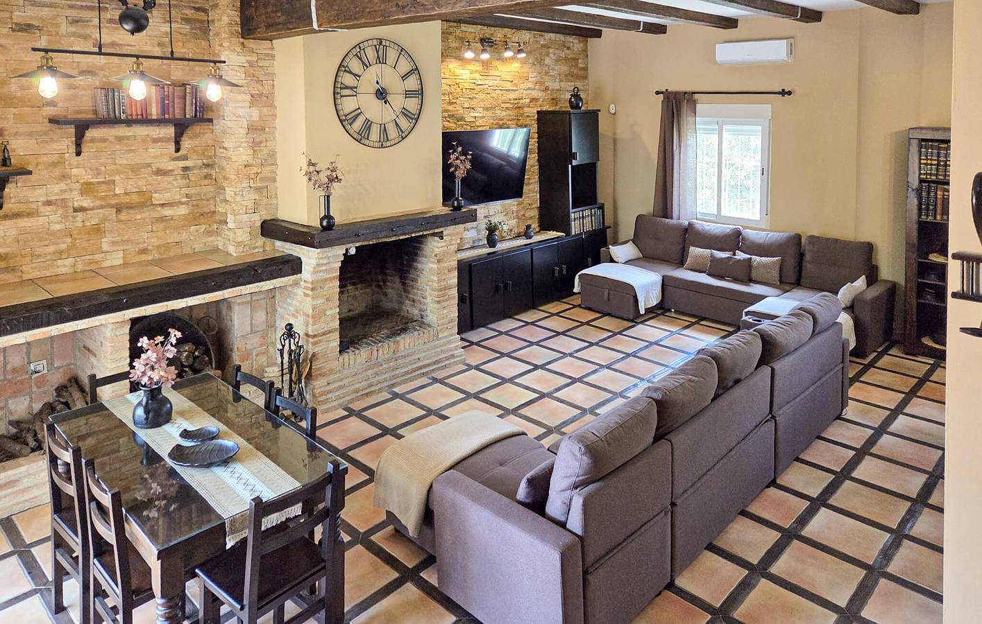 Charmant appartement de 240 m² avec piscine près de la Grande Rivière in La Carolina, Sierra Morena
