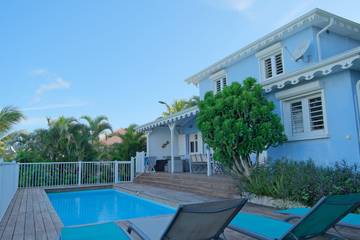 Villa pour 8 personnes, avec piscine ainsi que jardin et terrasse en Martinique
