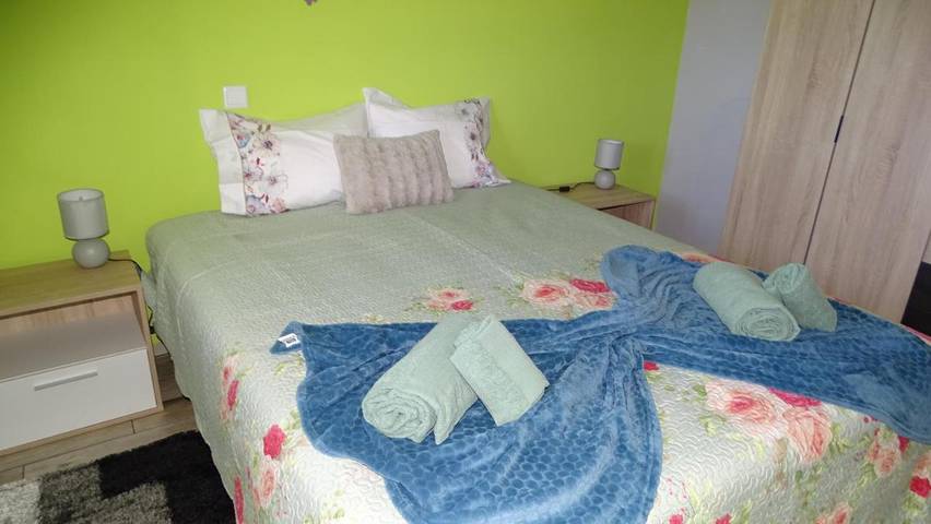 Location de vacances pour 6 personnes, avec piscine ainsi que jacuzzi et jardin dans Fornos de Algodres - 2