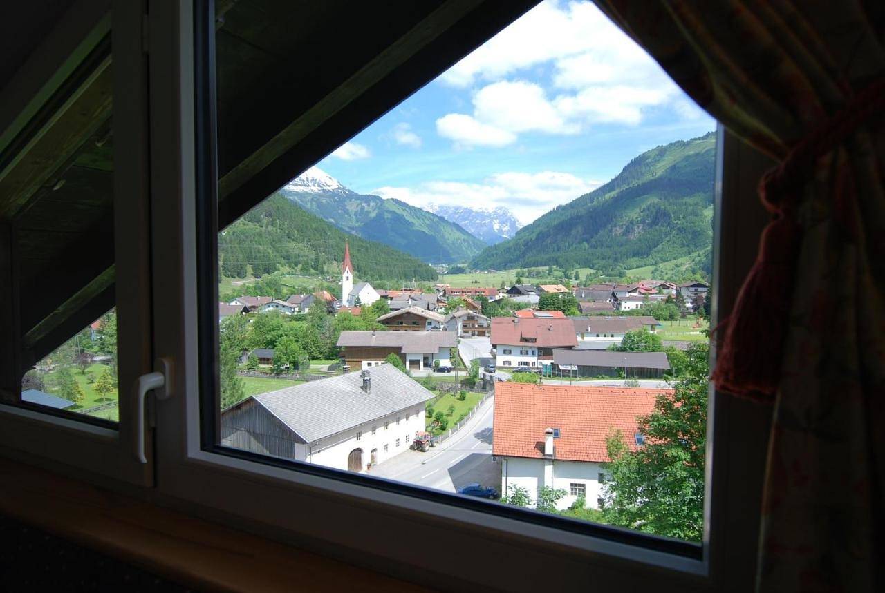 Geheel appartement, Ferienwohnung Pension Tirol in Lechtal Alps, Bichlbach
