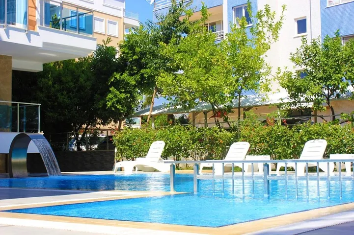 Apartamento de vacaciones para 4 personas, con jardín además de vistas y piscina - 1