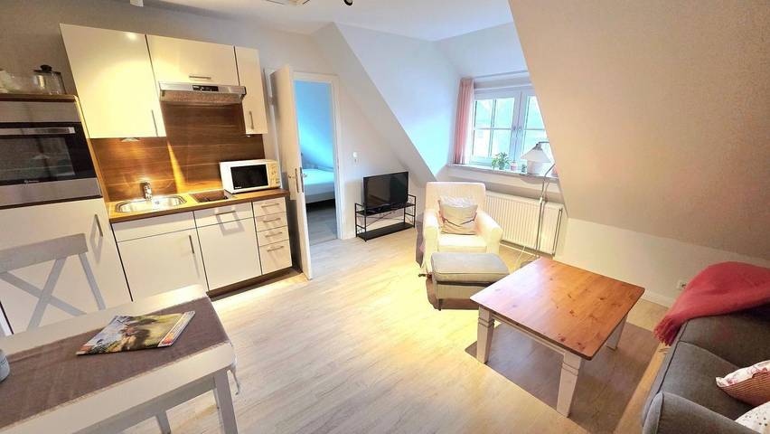 Ganze Ferienwohnung, Landhaus Rosenhof Wohnung 5 in Wyk auf Föhr (Stadt), Wyk auf Föhr