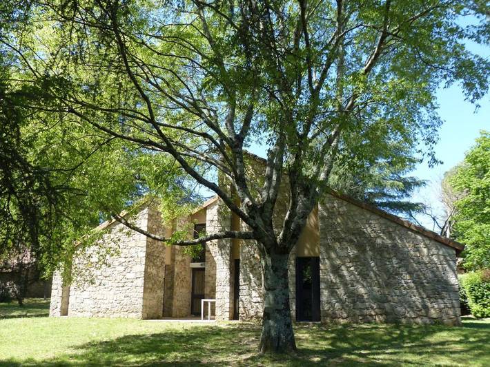 Vakantiepark voor 4 personen, with uitzicht and tuin as well as zwembad in de Ardèche