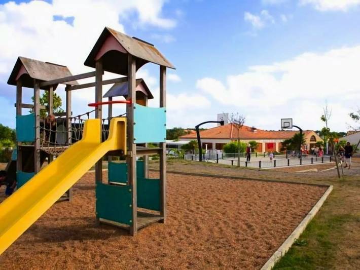 Villa pour 6 personnes, avec piscine et jardin aux Les Sables-d'Olonne - 4