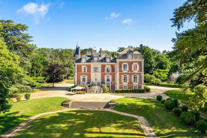 Château pour 13 personnes, avec Piscine dans les Pays de la Loire