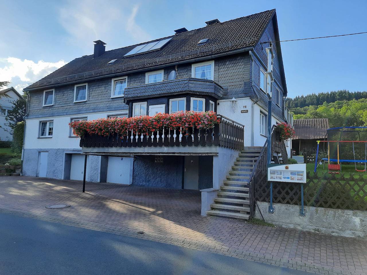 Entire apartment, Apartment 'Zum Tannenwirt' with Balcony and Wi-Fi in Medebach, Upland