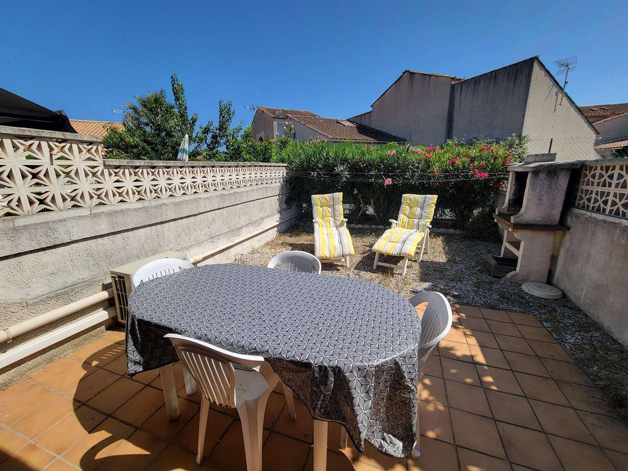 Appartement de vacances entier, Jolie maison dans résidence sécurisée avec piscine commune, 4 couchages , 400 m de la plage de Portiragnes Plag in Portiragnes Plage, Portiragnes