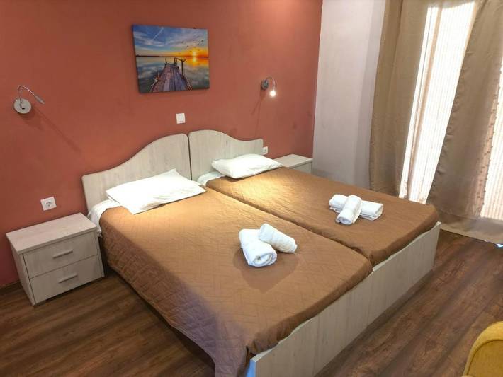 Gîte pour 3 personnes, avec terrasse et jardin dans Liapádes - 2