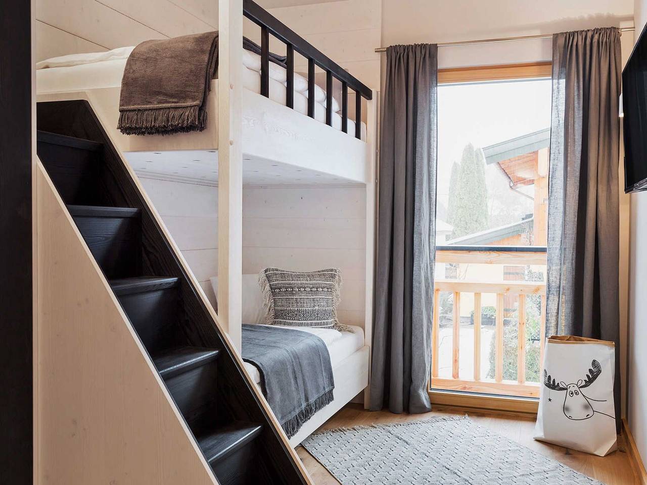 Ganze Ferienwohnung, Bewegte Berge Boutique-Apartments - Boutique-Apartment #  4 in Saalfelden am Steinernen Meer, Steinernes Meer