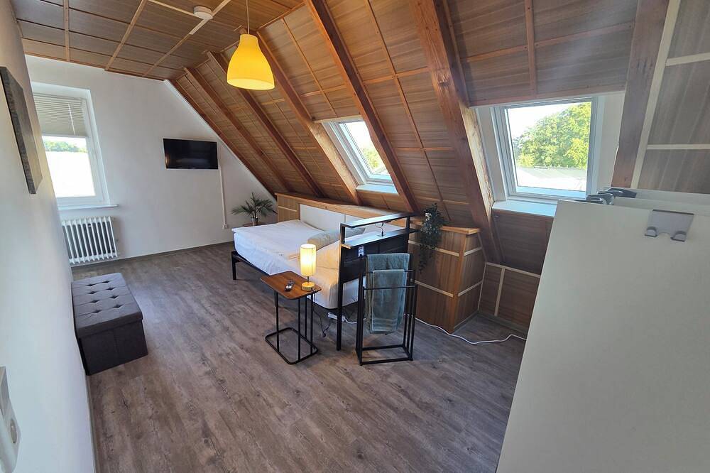 Alleinlage mit 8 Zimmer und 10 Betten, mit einer Großfamilie unterwegs sein! in Bargteheide, Kreis Stormarn