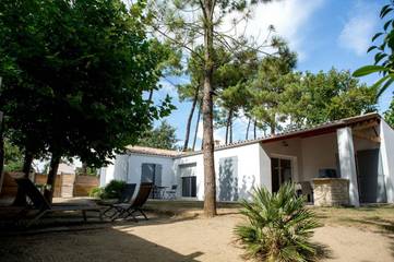 Location de vacances pour 7 personnes, avec vue et jardin dans Vert Bois