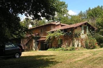 Location de vacances pour 4 personnes, avec jardin et terrasse à Saint-Martin-des-Combes