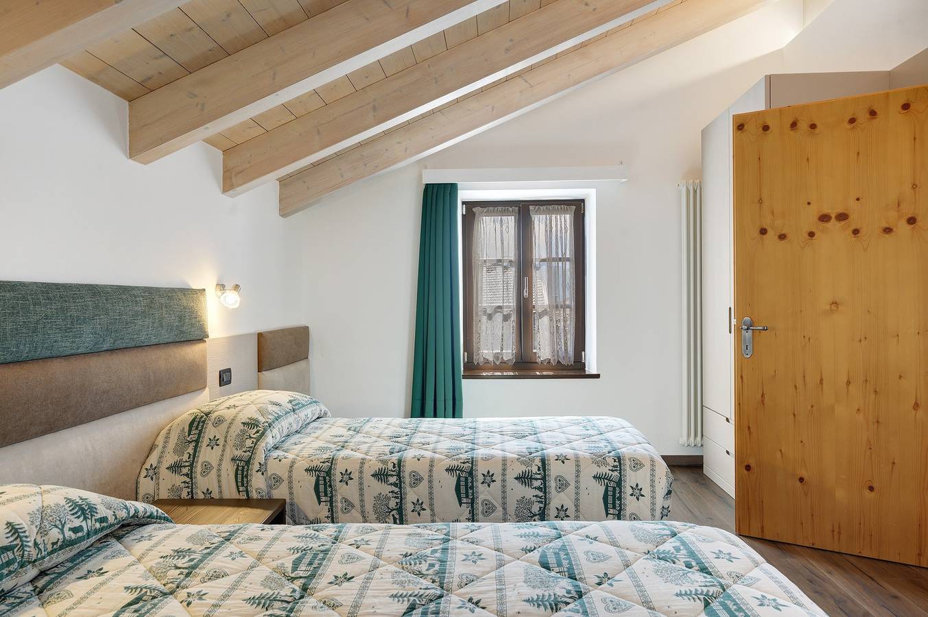 Appartamento intero, Appartamento 'La Canonica Rosmarino' con Vista Montagna, Giardino Condiviso e Wi-Fi in Carnalez, Novella (Trentino)