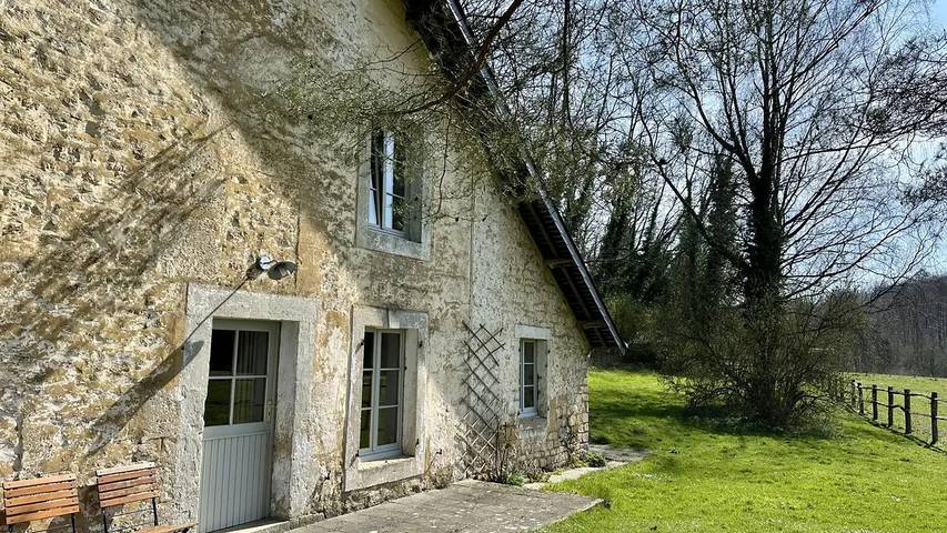 Location de vacances pour 6 personnes, avec jardin à Florenville - 2