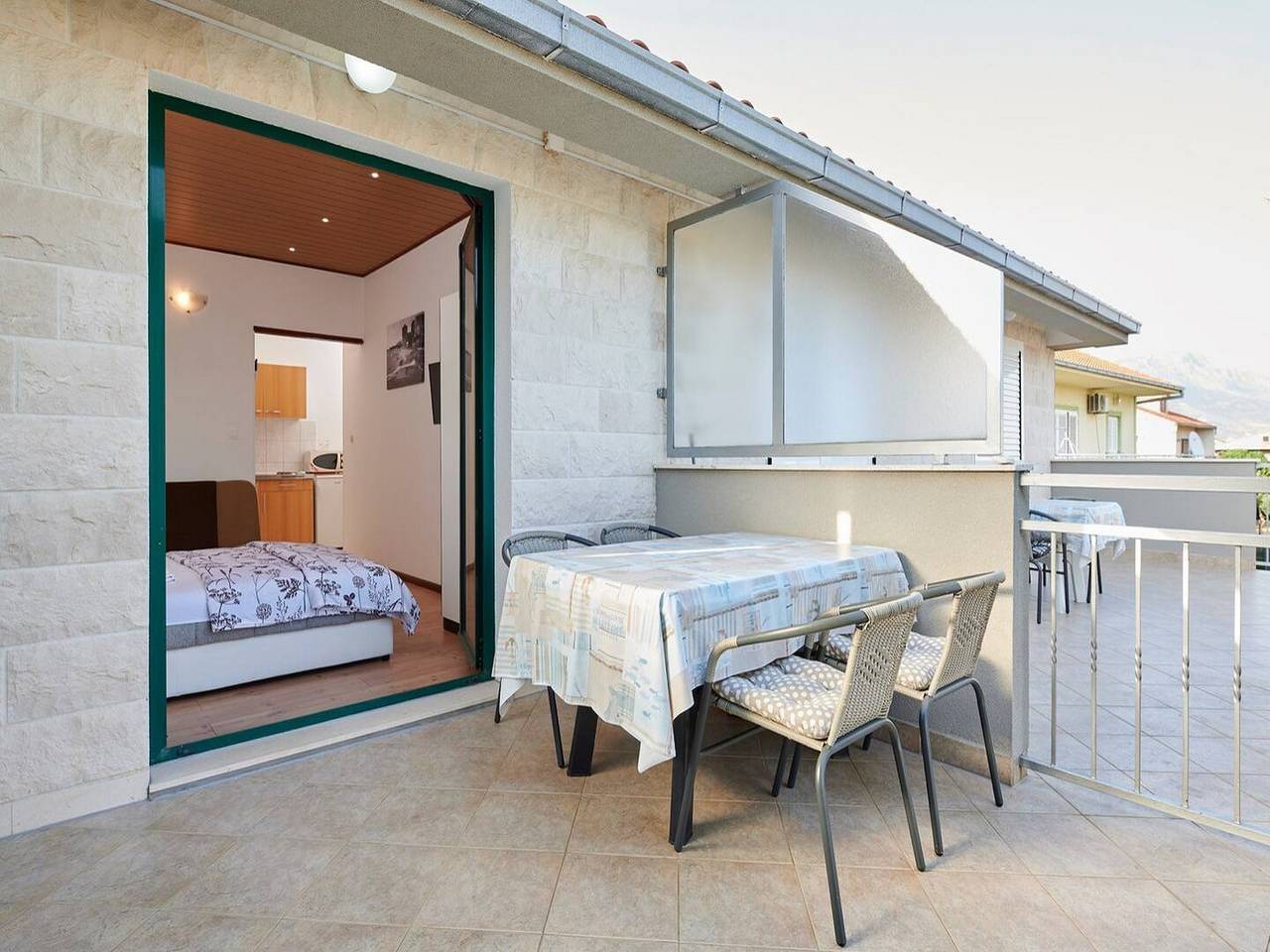Ganze Wohnung, Ferienwohnung für 4 Personen mit Garten in Kastel Stafilic, Kaštela