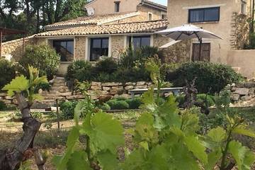 Agriturismo pour 10 personnes, avec jardin à Piégon