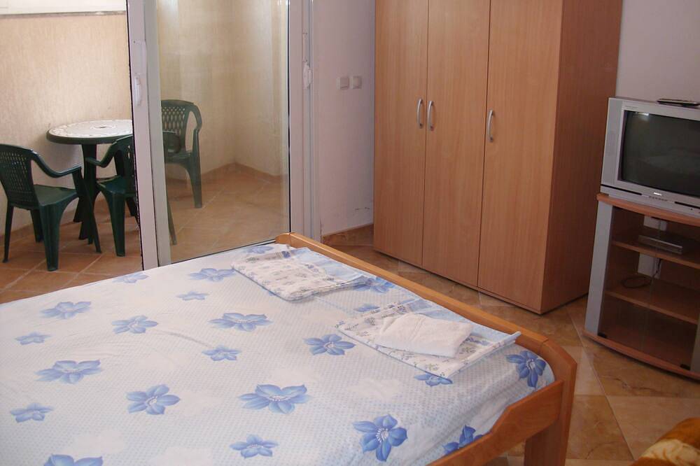 Economy triple studio no balcony in Ulcinj, Opština Ulcinj