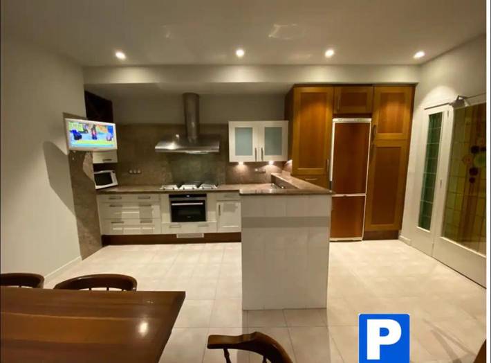 Location de vacances pour 8 personnes, avec balcon à Sabadell