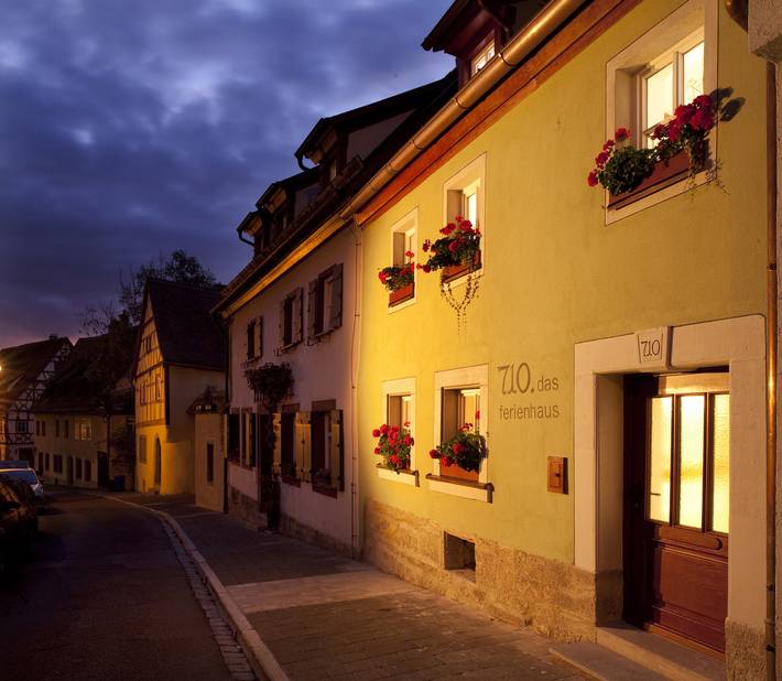 Ferienwohnung für 4 Personen, mit Balkon und Balkon/Terrasse sowie Whirlpool im Taubertal