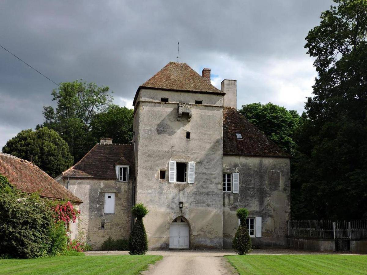 Maison de campagne charmante avec jardin au Château de Vesset - Fr-1-489-64 in Treteau, Région de Vichy