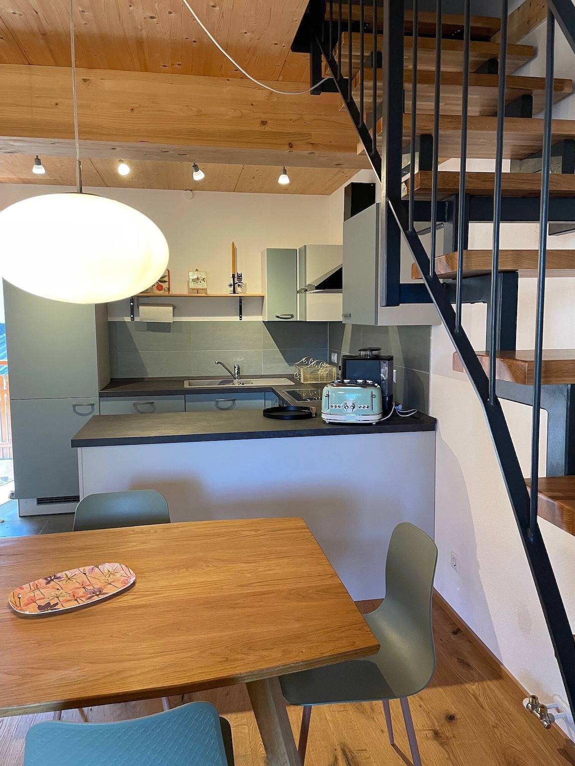 Appartement entier, Appartement Obsthof am See avec jardin commun, balcon et Wi-Fi in Öhningen, Untersee