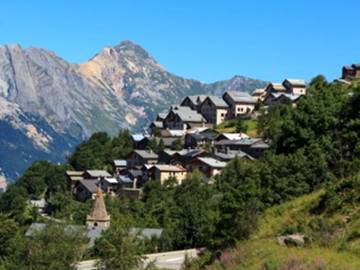 Camping pour 4 Personnes dans Valmeinier, Région de Saint-Jean-de-Maurienne, Photo 4